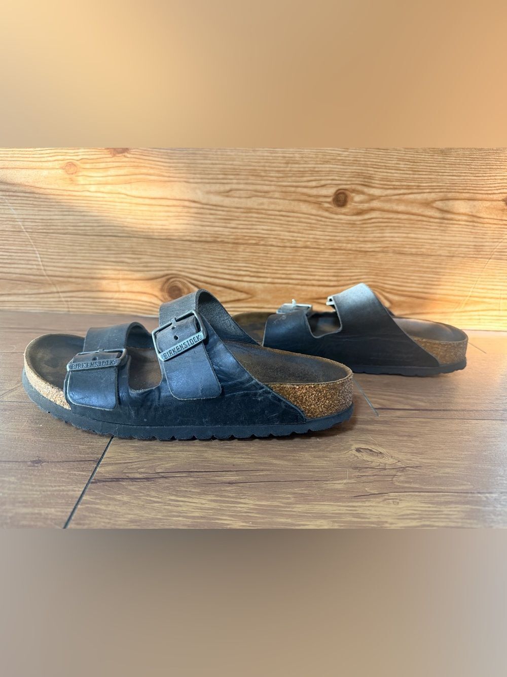Birkenstock Women's Arizona Black Leather Strap Sandal EU 36 US 6 Narrow *desc*